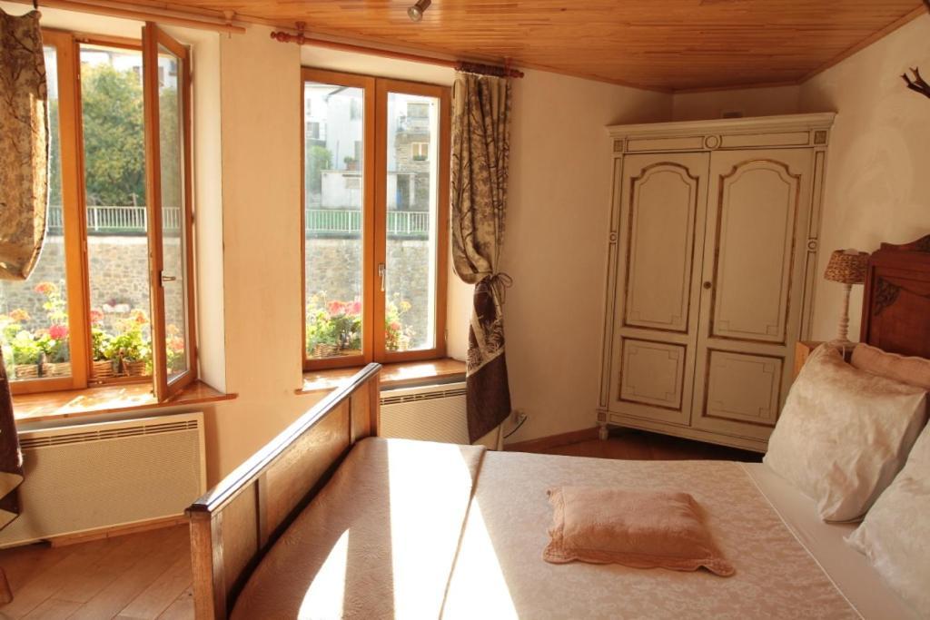 Golden Lion Bed & Breakfast Bouillon Dış mekan fotoğraf